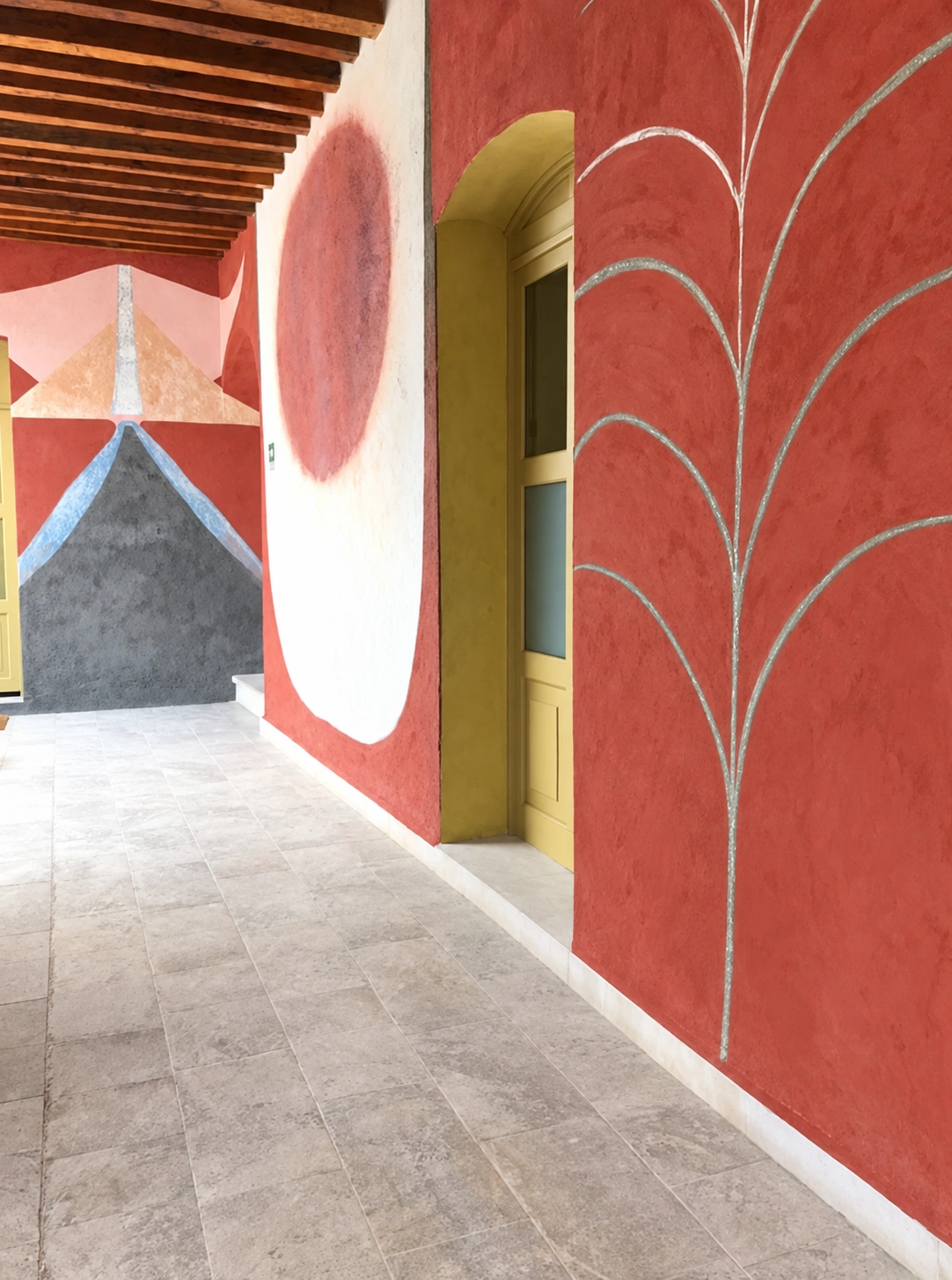 Rafael Uriegas · 01-red-corridor